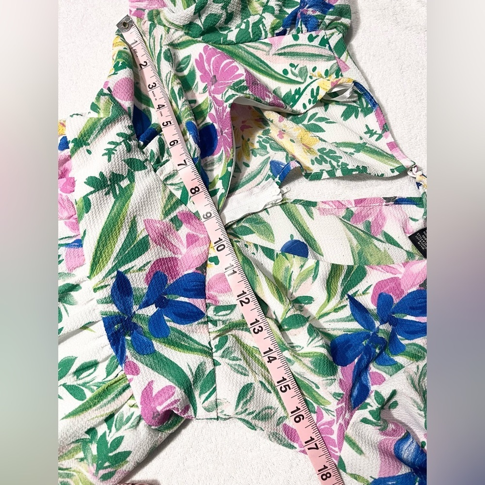 B DARLIN Floral Ruffle Pleated Textured Flutter Sleeve Size 9/10 - Picture 7 of 9